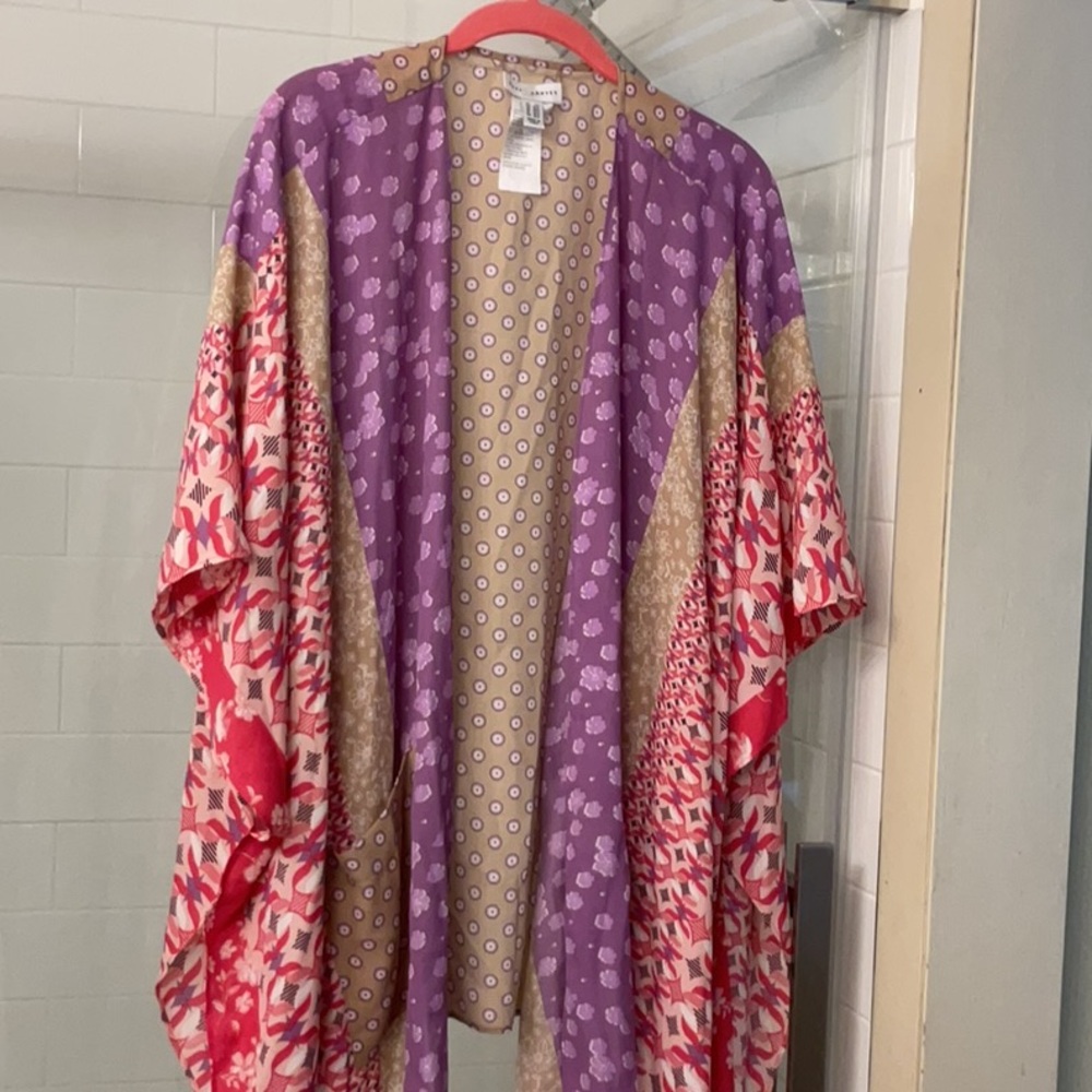 Susan Graver Colorful Kimono with Floral Patterns and Pockets